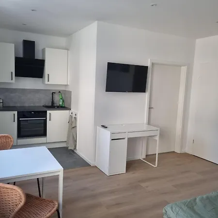 Daire Donau - Im Zentrum, Kueche, Parkplatz, Ruhig Gelegen Passau